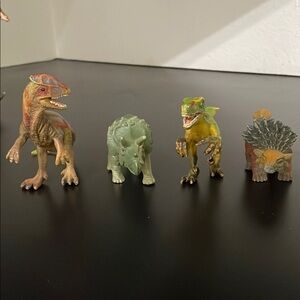 Dinosaur Action Figure Set - Multicolor